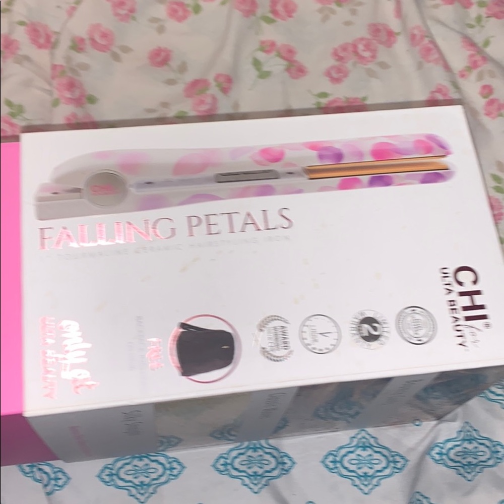 CHI Falling Petals Hair Straightener Preowned